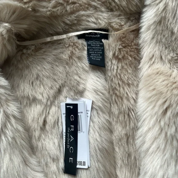 Grace & Lace Taupe Faux Fur Vest Size M NWT - Picture 4 of 6